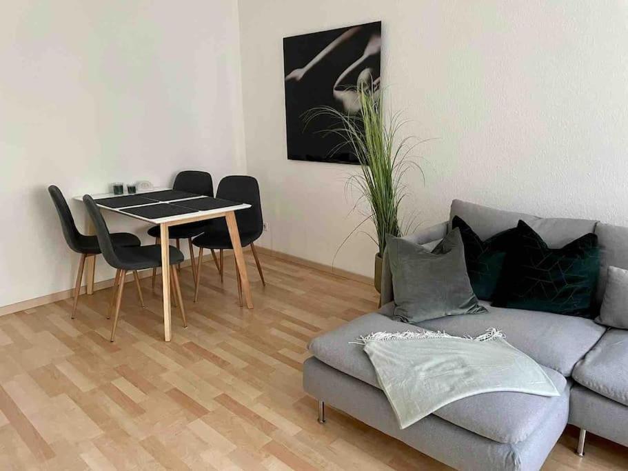 Ein Gemuetlicher Platz Im Gruenderzeitviertel Chemnitz Ngoại thất bức ảnh