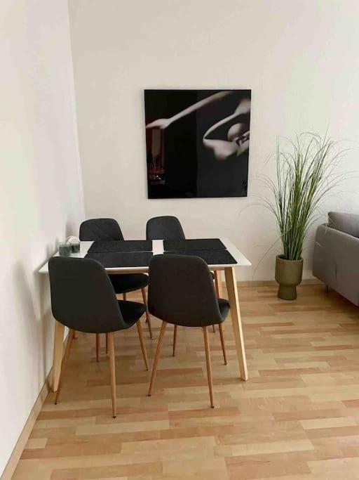 Ein Gemuetlicher Platz Im Gruenderzeitviertel Chemnitz Ngoại thất bức ảnh